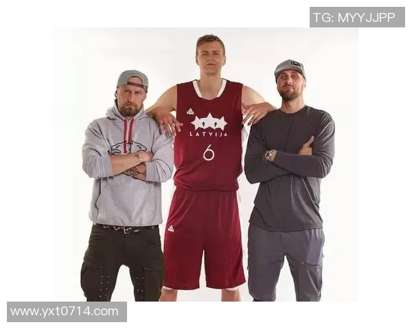 王泉泽的篮球之路从青涩少年到职业球员的成长历程与辉煌成就 王泉泽的篮球之路从青涩少年到职业球员的成长历程与辉煌成就